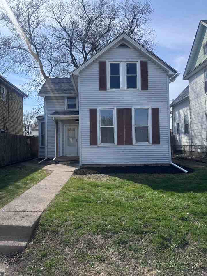 1732 Fillmore Ln - Photo 2 of 25