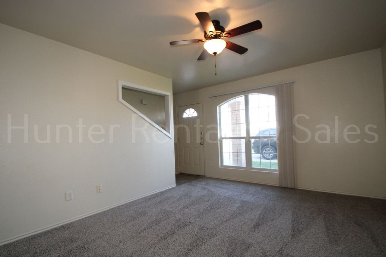 4204 Jeff Scott Dr Apt A - Photo 3 of 20