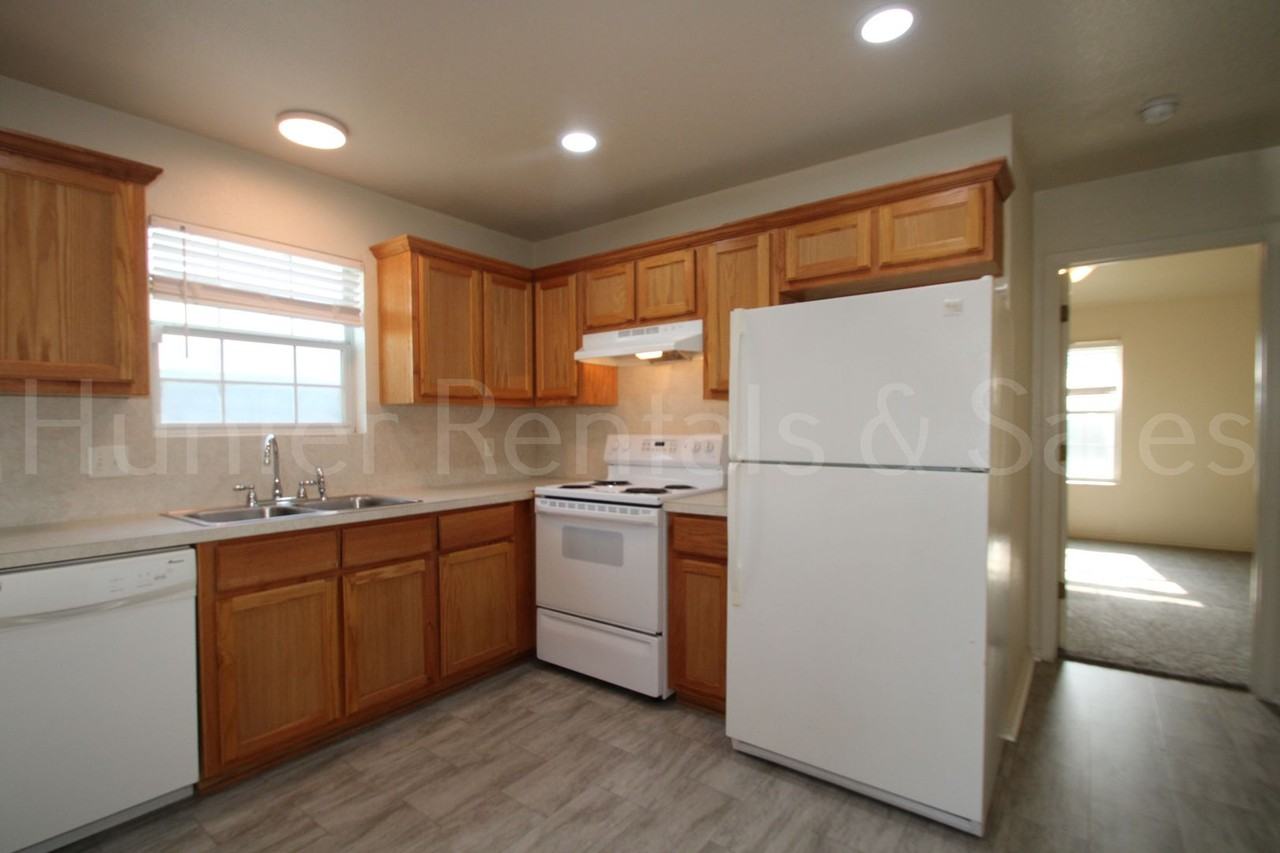 4204 Jeff Scott Dr Apt A - Photo 6 of 20