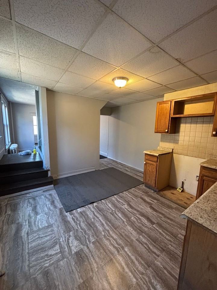 521 Dorothy Ave - Photo 6 of 15