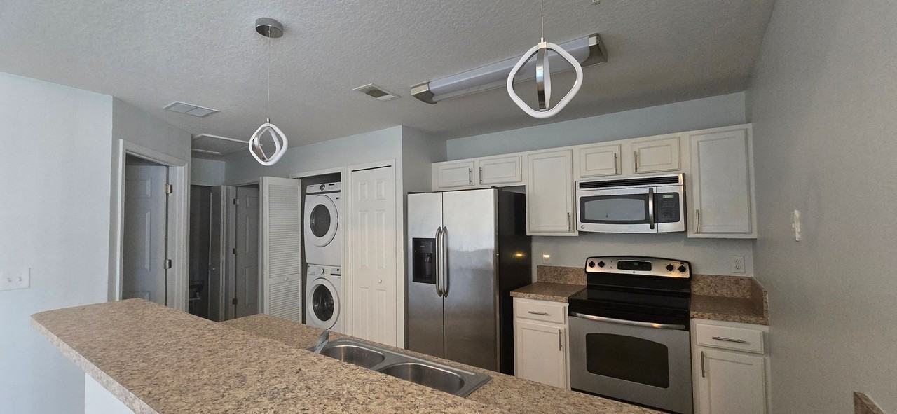 6915 Ortega Woods Dr #11 - Photo 7 of 15