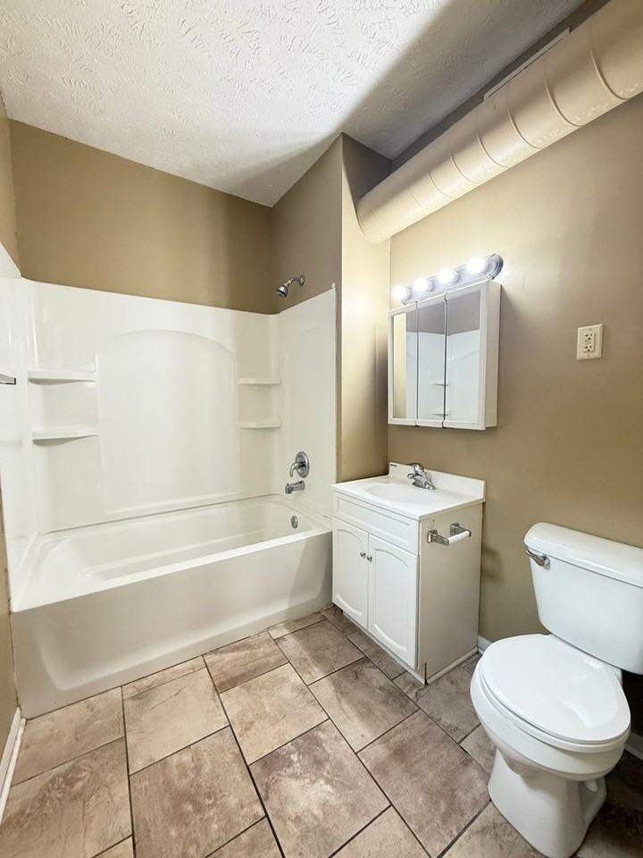 554 S 26th Ave - Photo 4 of 7