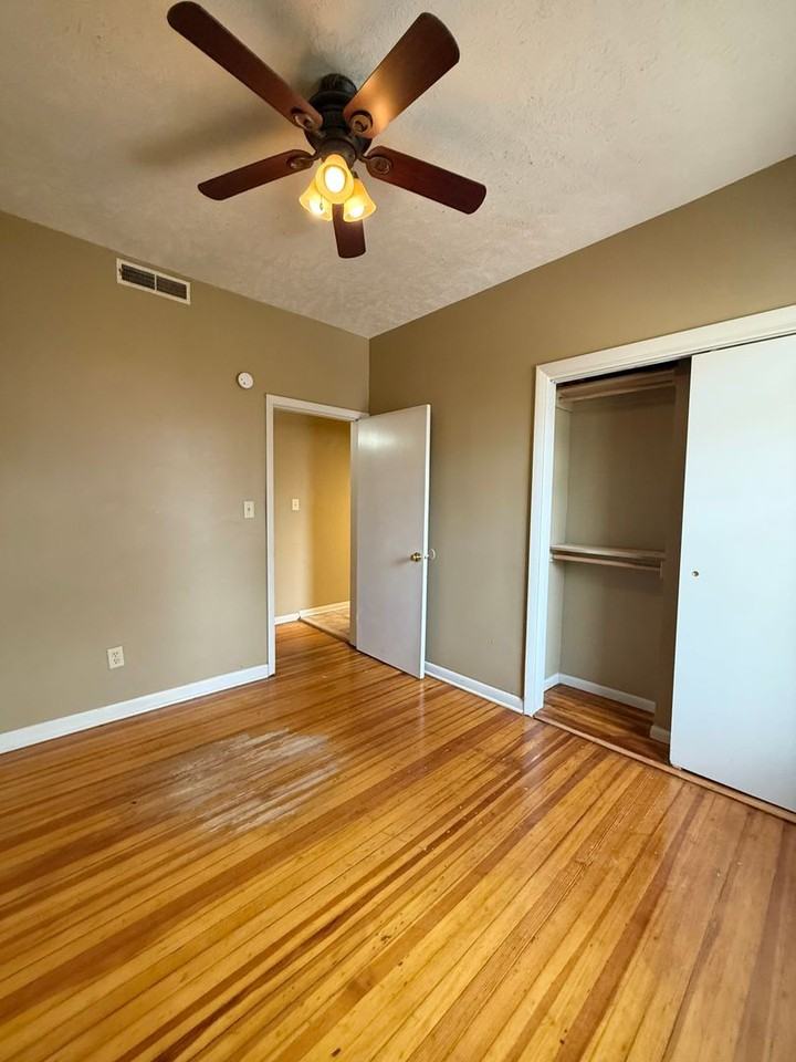 554 S 26th Ave - Photo 5 of 7