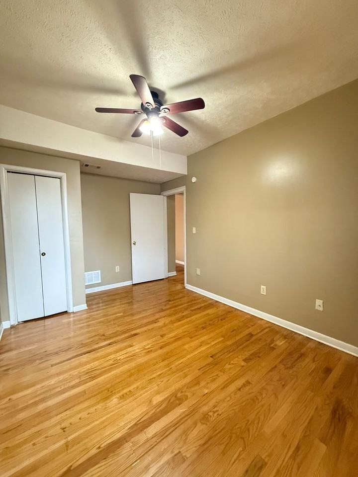 554 S 26th Ave - Photo 6 of 7