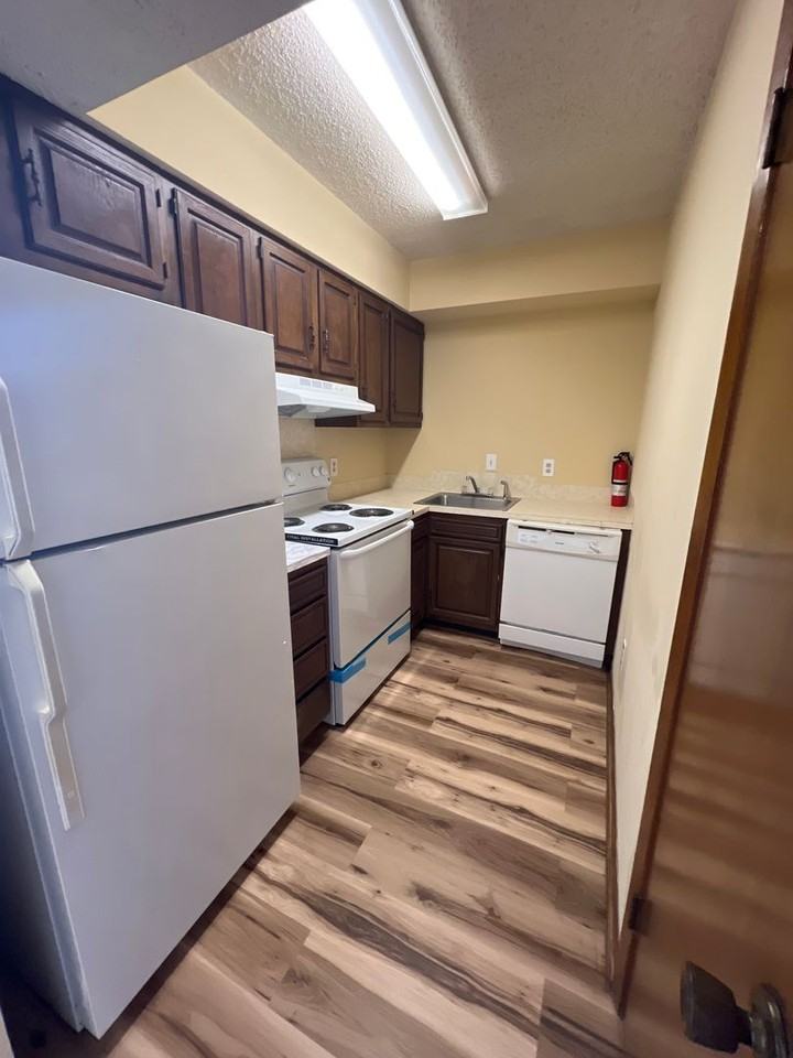 3801 Kirkman Street #3 - Photo 4 of 9