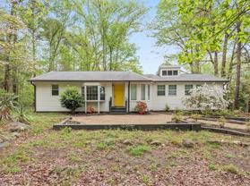 619 Hatch Rd - Photo 1 of 1