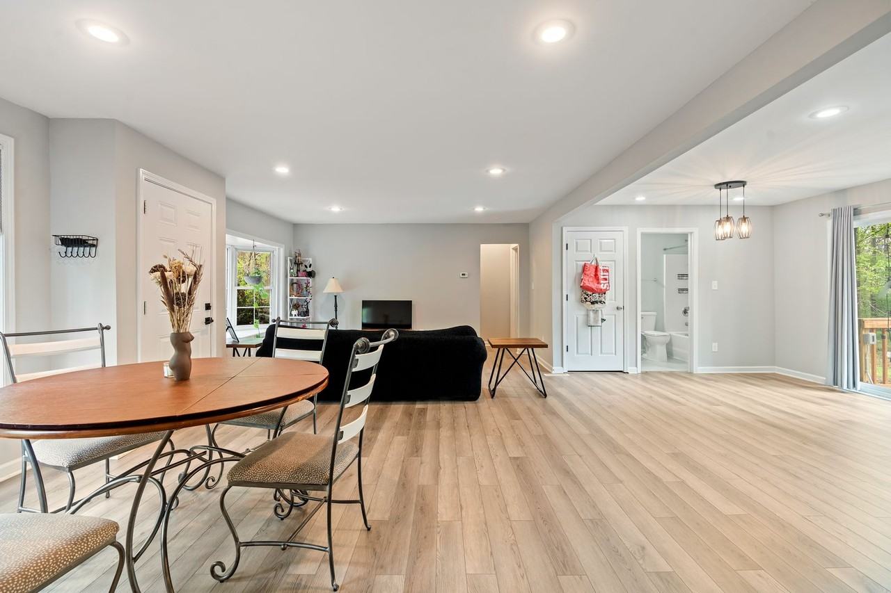 619 Hatch Rd - Photo 5 of 19