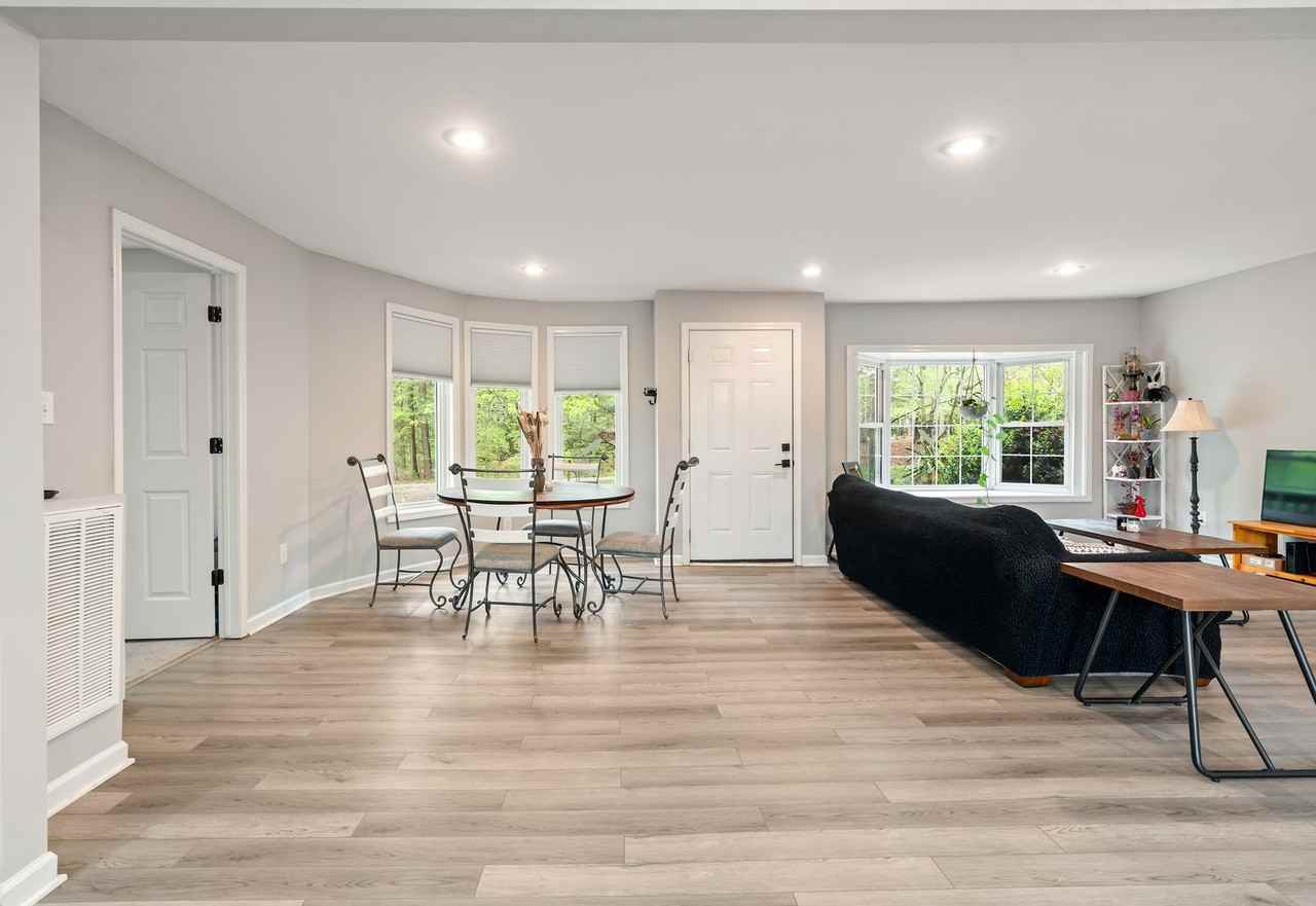 619 Hatch Rd - Photo 6 of 19