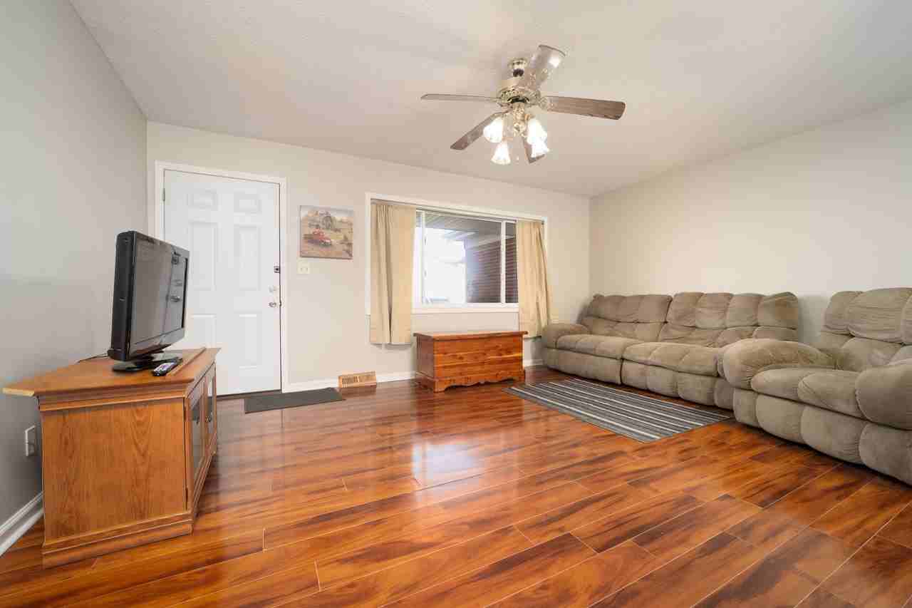 509 W College Corner Rd - Photo 3 of 15