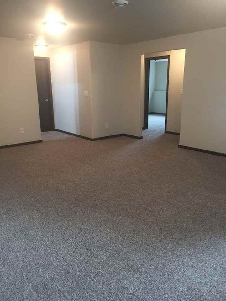 911 Eaglewood Ave - Photo 3 of 6