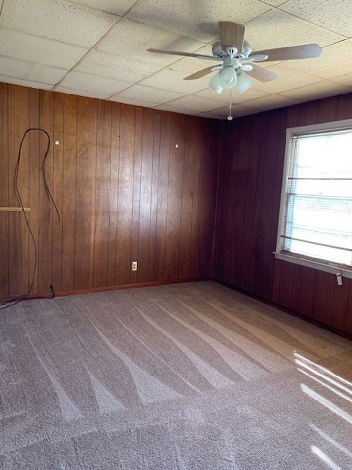 213 Herbert St - Photo 2 of 11