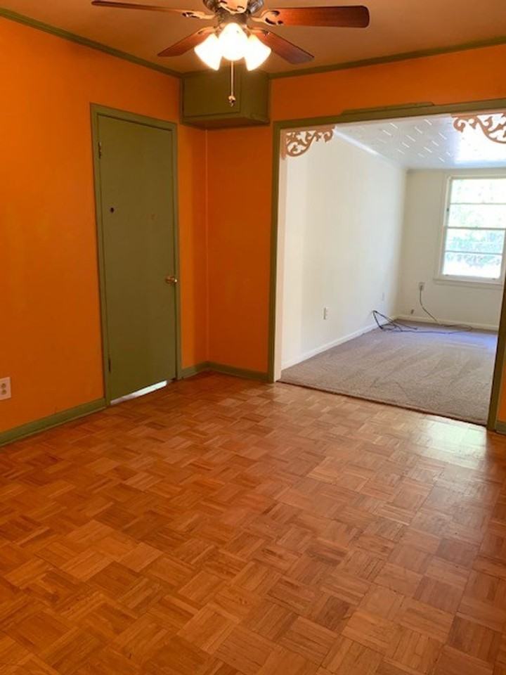 213 Herbert St - Photo 7 of 11