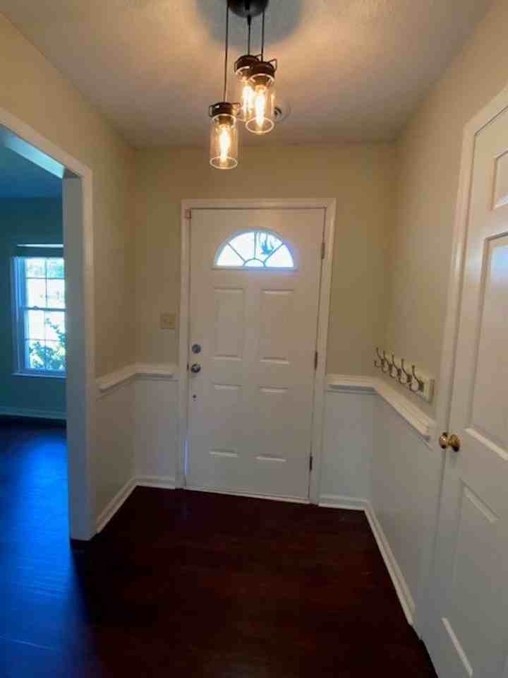 4826 Waltmoor Rd - Photo 2 of 11