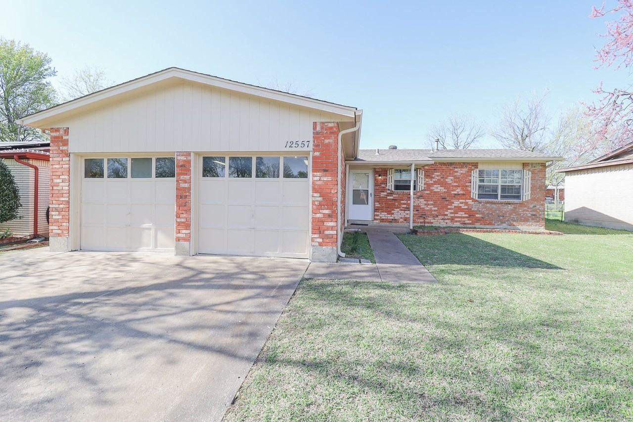 12557 E 18th St - Photo 3 of 23