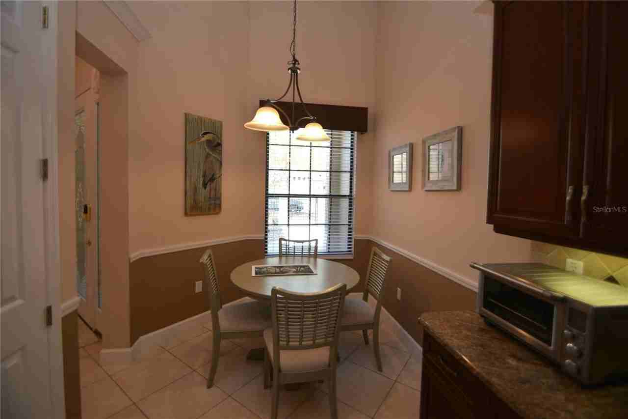 706 Cobblestone Dr - Photo 4 of 30