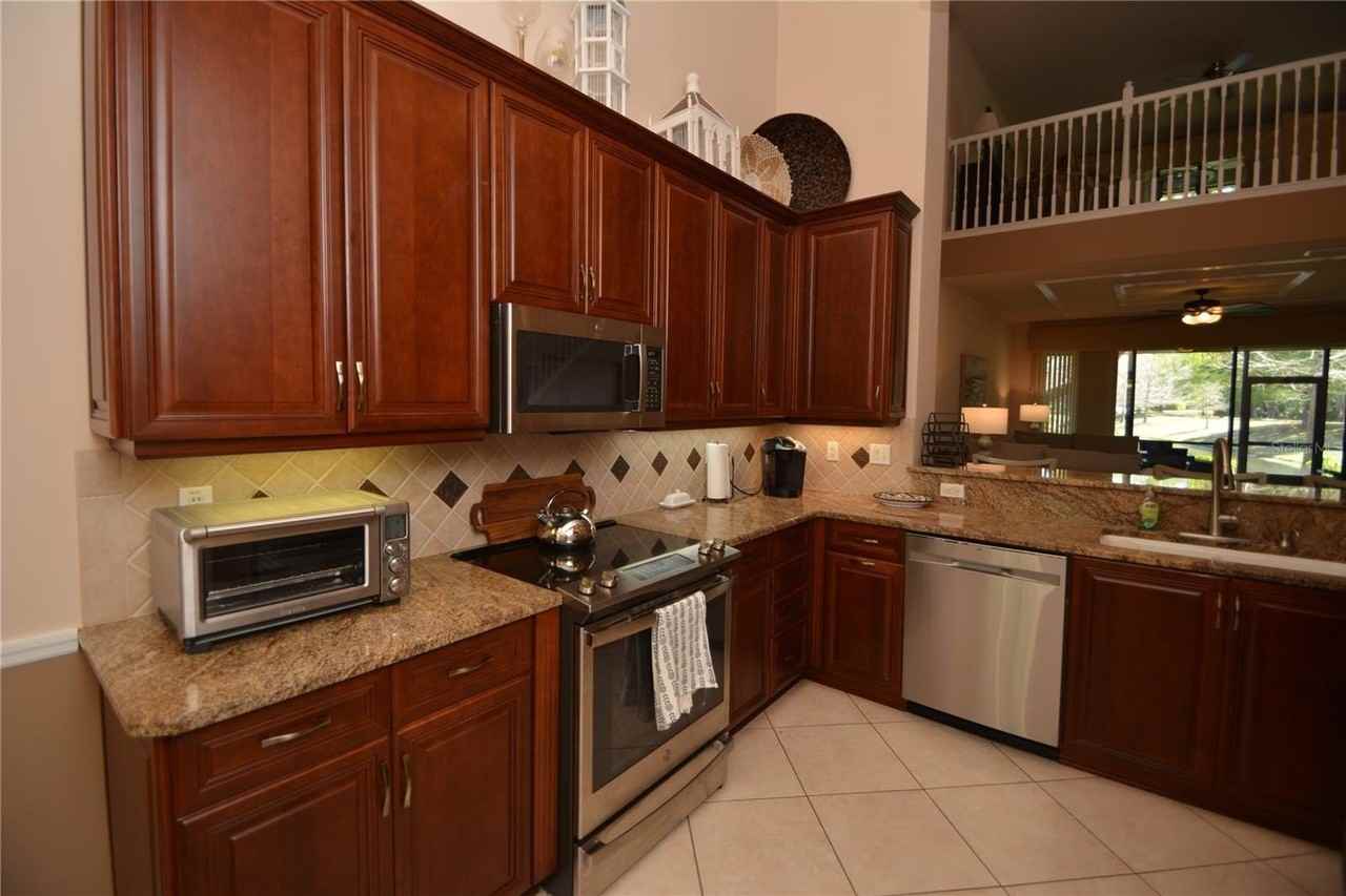 706 Cobblestone Dr - Photo 7 of 30