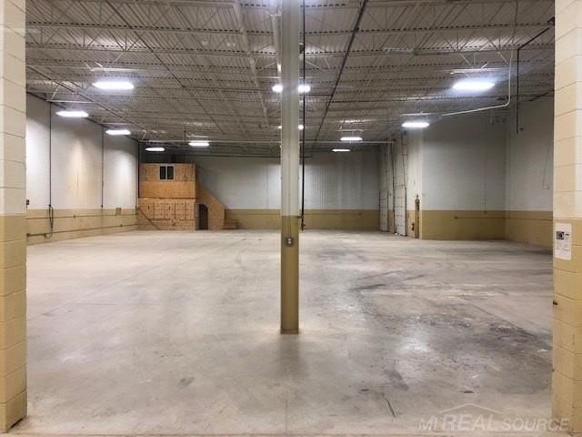 15065 32 Mile Rd - Photo 3 of 11