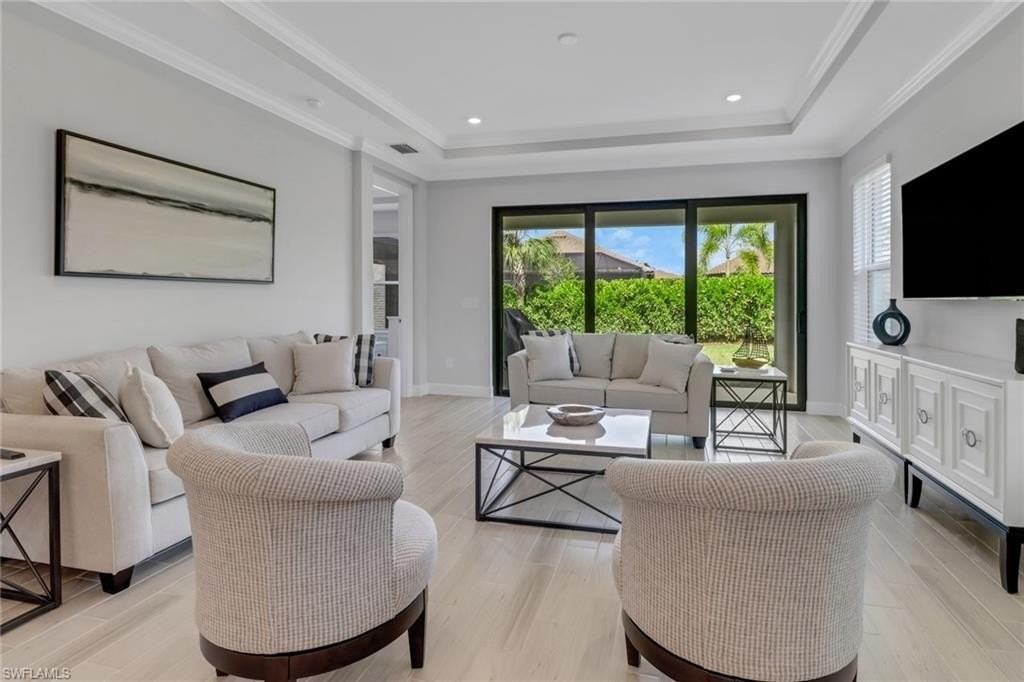 15561 Vittorio St - Photo 3 of 16