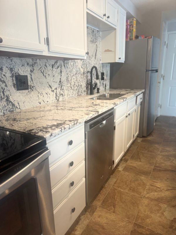 7604 Roscommon Ct - Photo 2 of 9