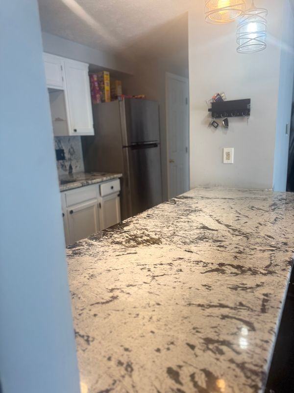 7604 Roscommon Ct - Photo 3 of 9