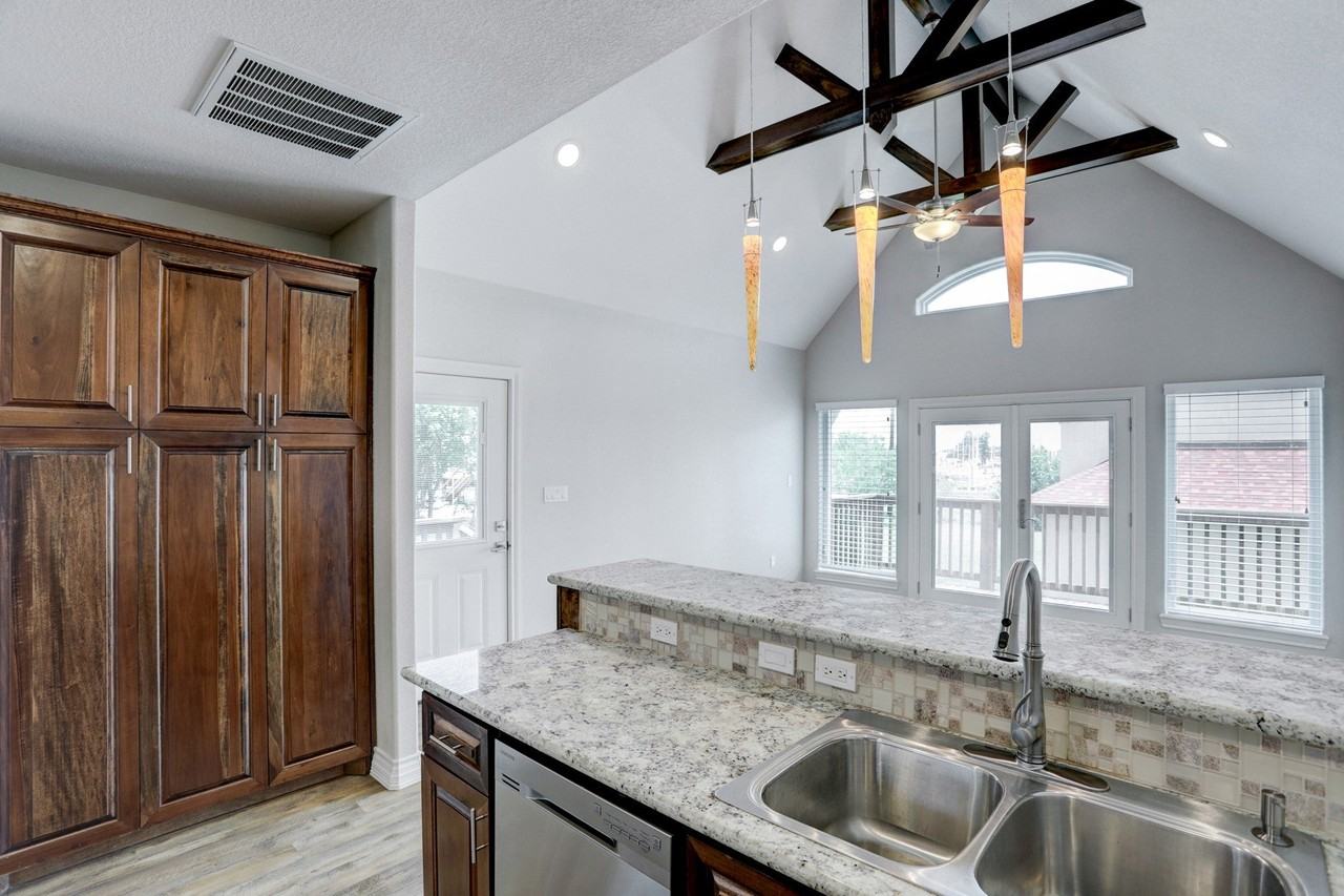 100 Grove Rd - Photo 7 of 13