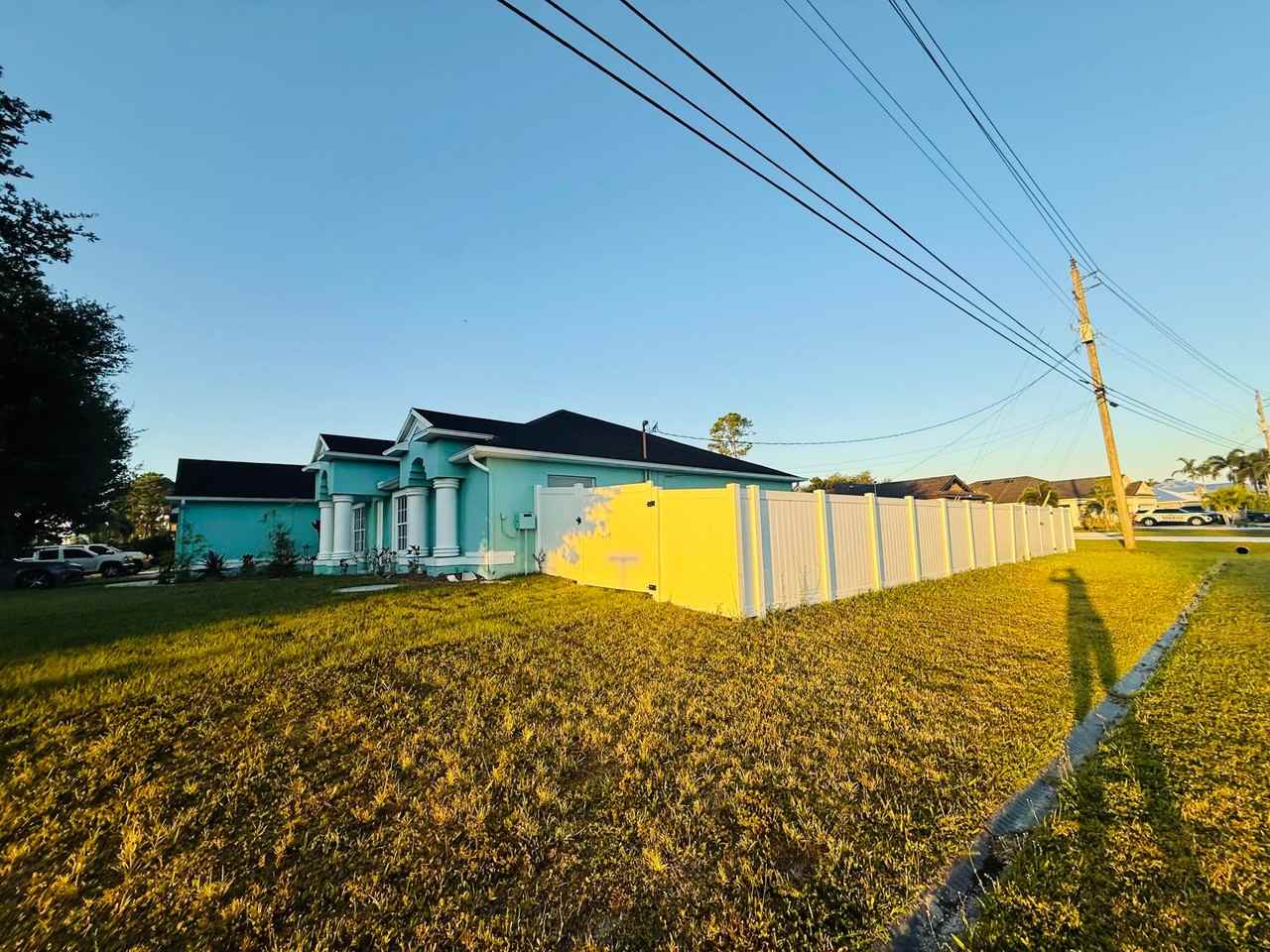 2402 Sw Brescia St - Photo 6 of 24