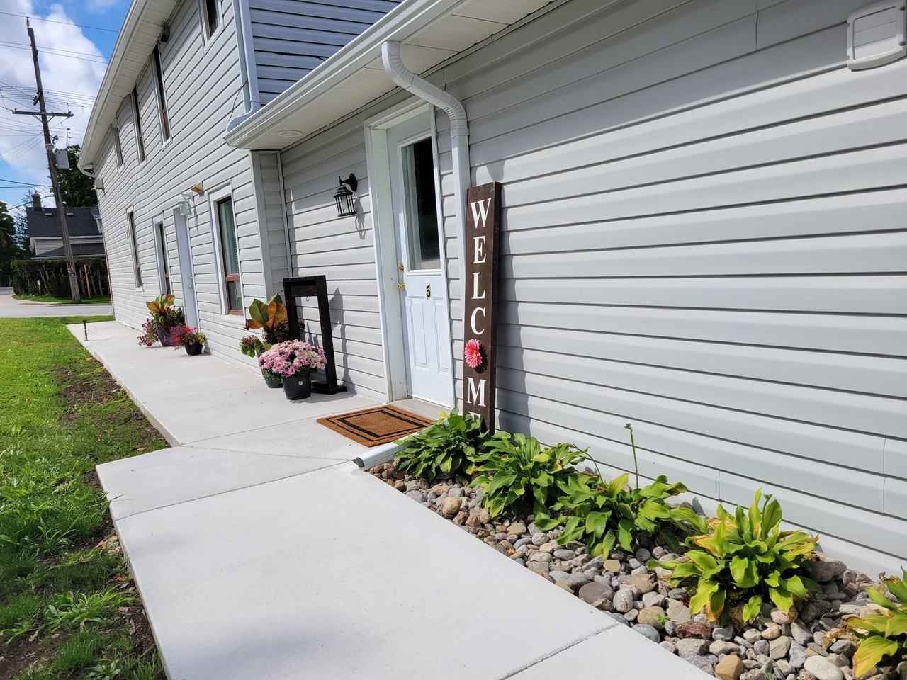 51 Toronto Street South #5 - Photo 2 of 14