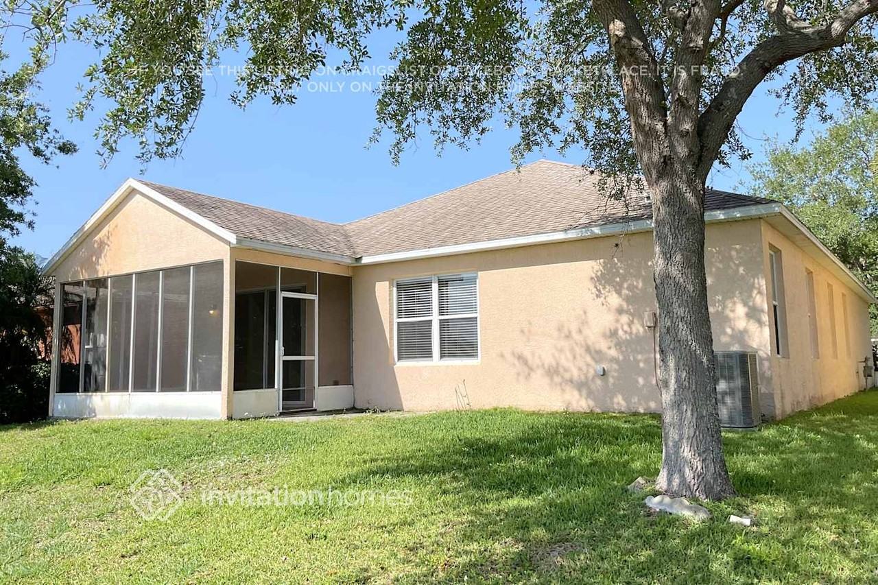 4285 Canby Dr - Photo 3 of 6