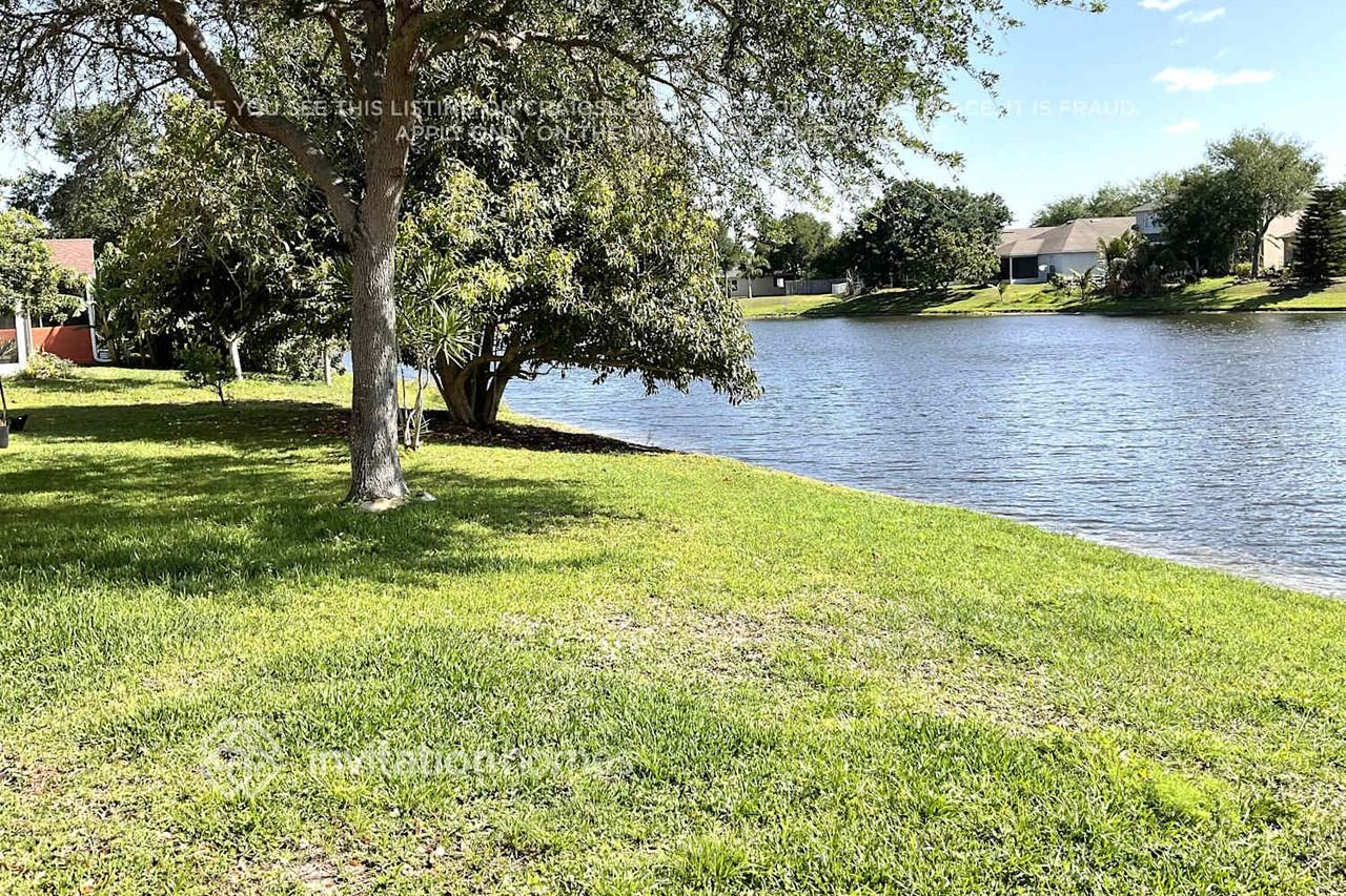 4285 Canby Dr - Photo 4 of 6