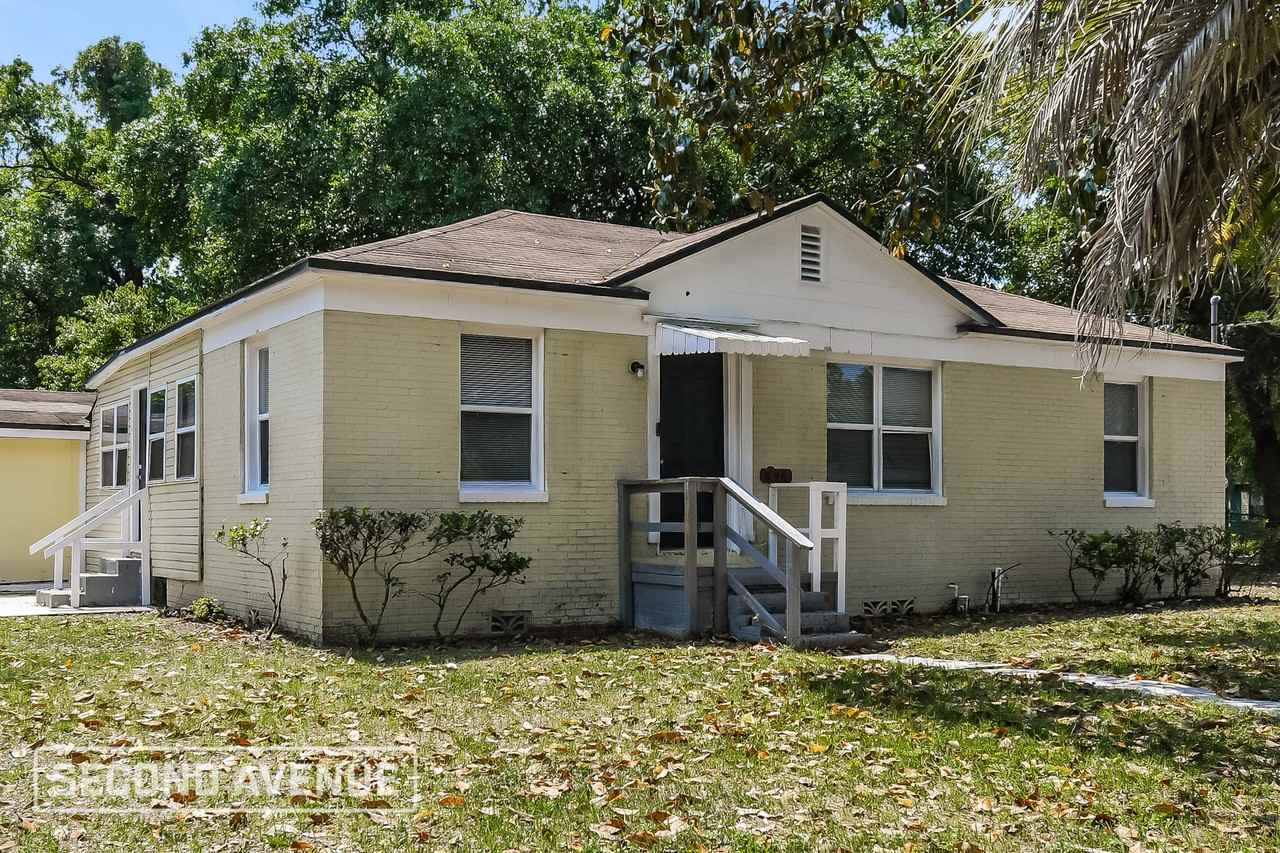 896 Saratoga Blvd - Photo 2 of 27