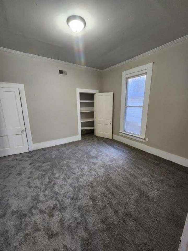 1224 Grant St Se - Photo 7 of 12