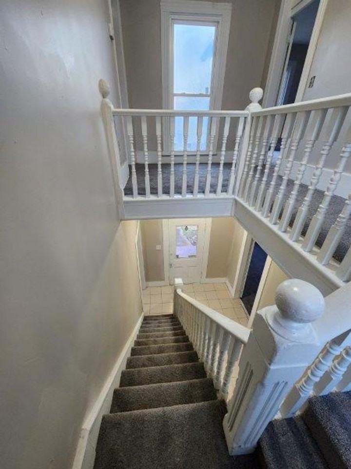 1224 Grant St Se - Photo 2 of 12