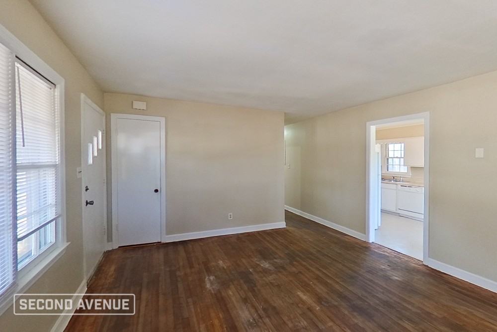 1934 Wayne Ln - Photo 4 of 19