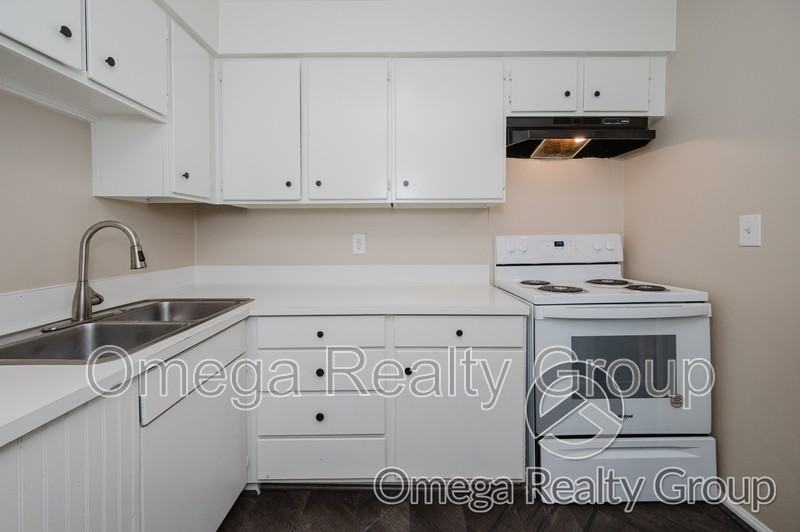 3384 Mcgehee Rd #C - Photo 7 of 29