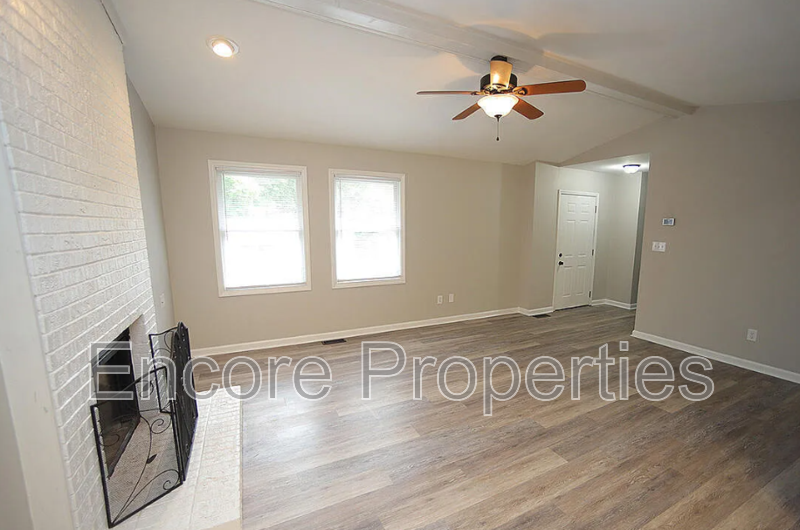 8009 Boxer Pl - Photo 2 of 19