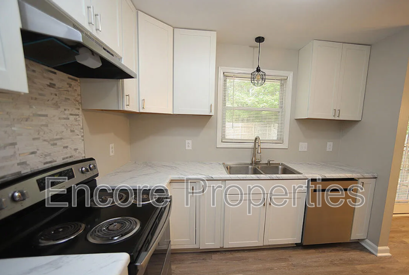 8009 Boxer Pl - Photo 4 of 19