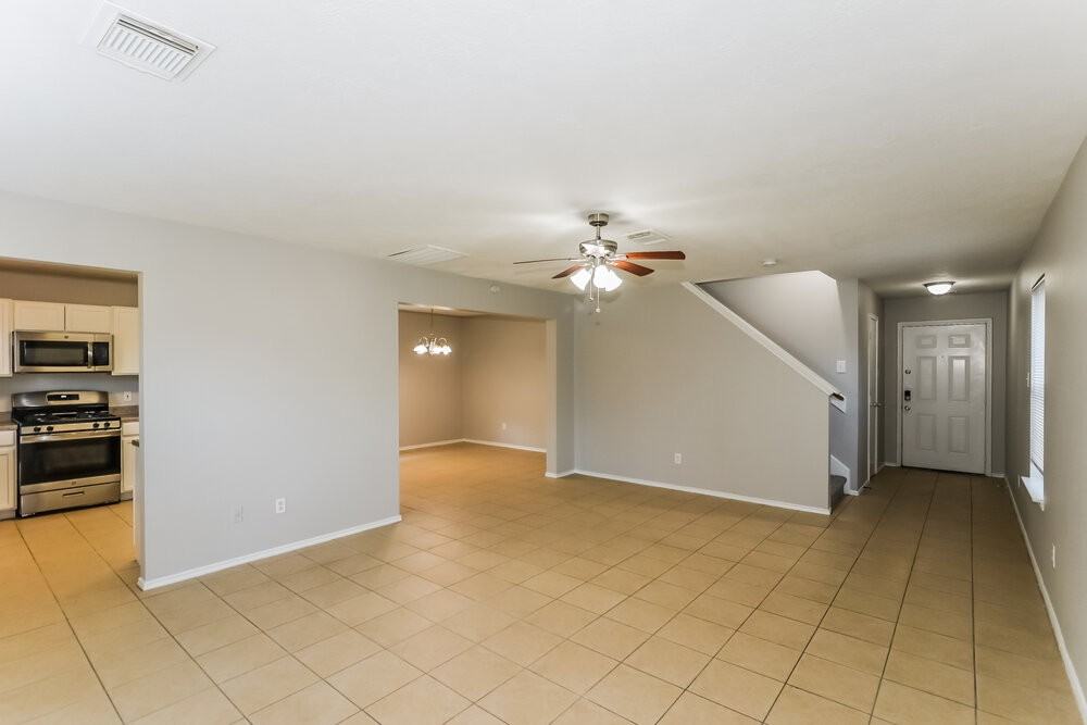 21630 Bowcreek Ln - Photo 5 of 17