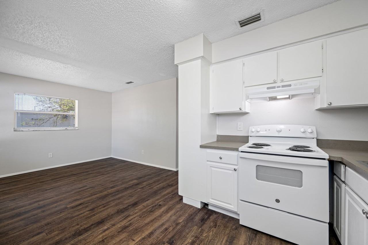 4520 76th Ave N - Photo 3 of 20