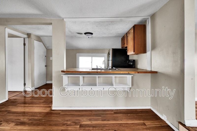 343 Bryant St #2 - Photo 3 of 9