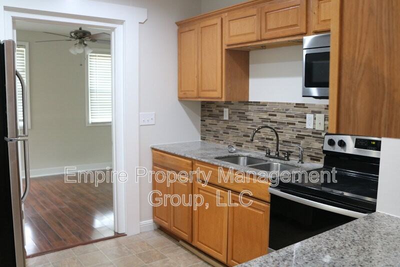 2728 Kingswood Dr - Photo 3 of 24