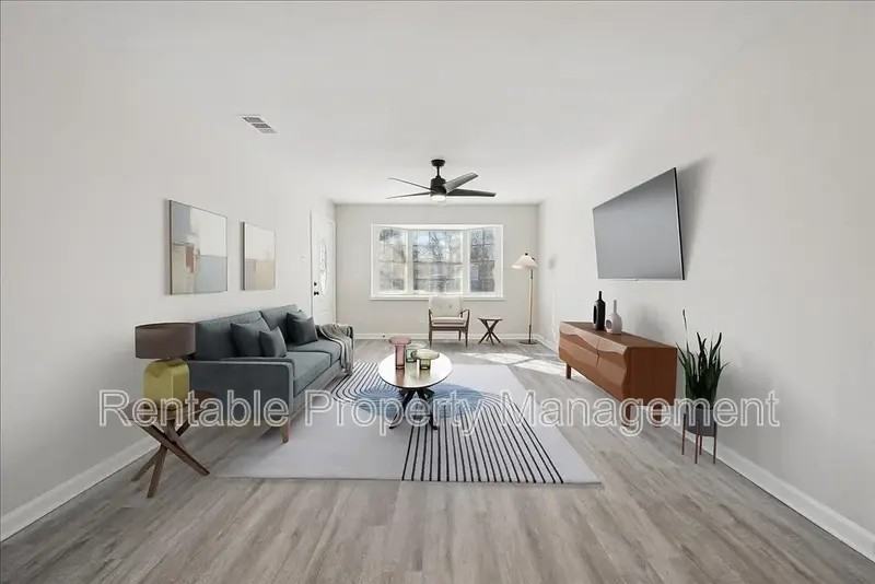 1501 Rusk Dr - Photo 3 of 19