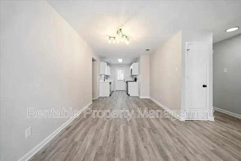 1501 Rusk Dr - Photo 5 of 19