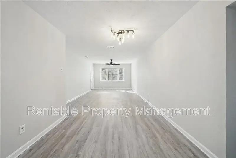 1501 Rusk Dr - Photo 6 of 19