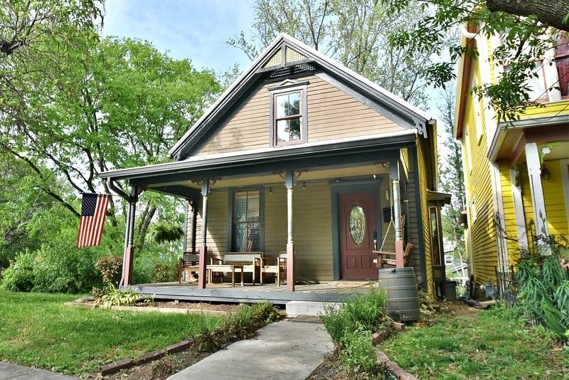 726 Deery St - Photo 2 of 26