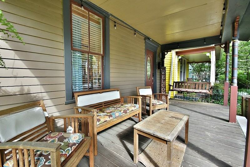 726 Deery St - Photo 3 of 26