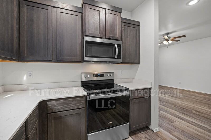 777 S Benchmark Ln - Photo 4 of 26