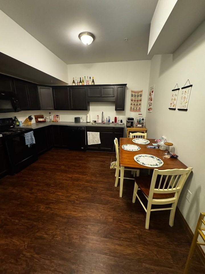 112 College Avenue - Photo 4 of 21