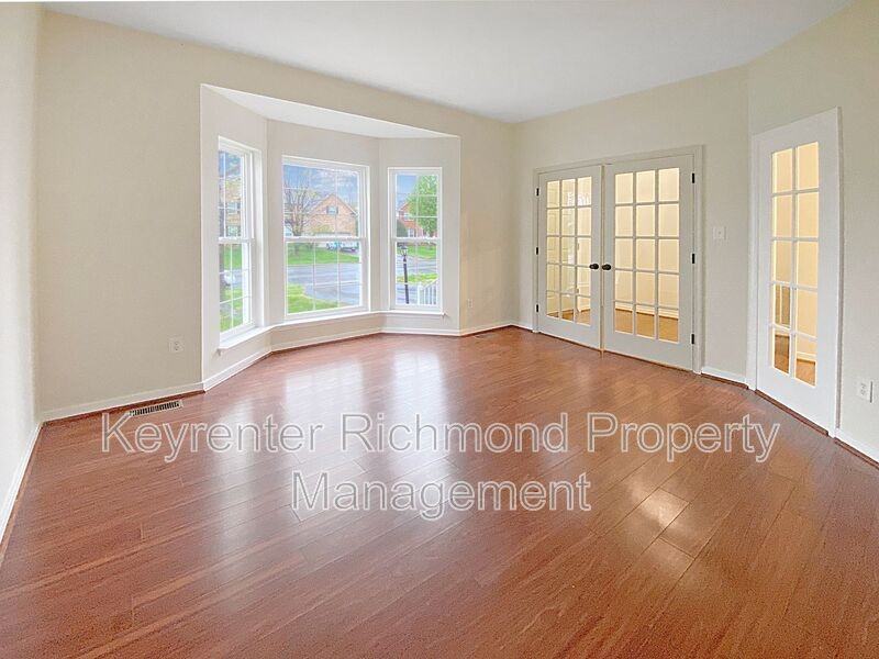 229 Ashbury Hills Dr - Photo 4 of 19