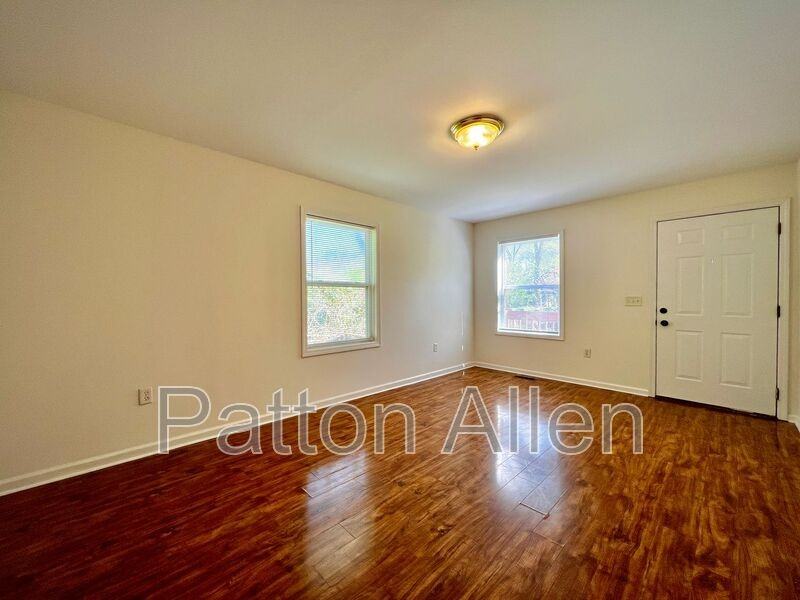 30 Branning St - Photo 3 of 27