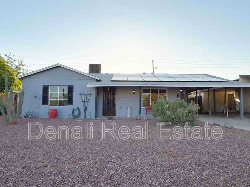 9220 N 2nd Ave - Photo 2 of 24